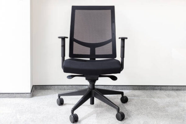 SwiftBack Visitor Mesh Chair